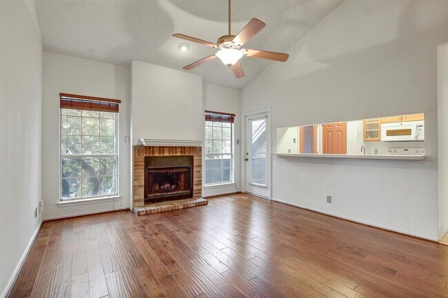 Primary Photo - 700 S 1st St