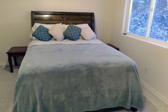 Building Photo - 16410 St James Cir