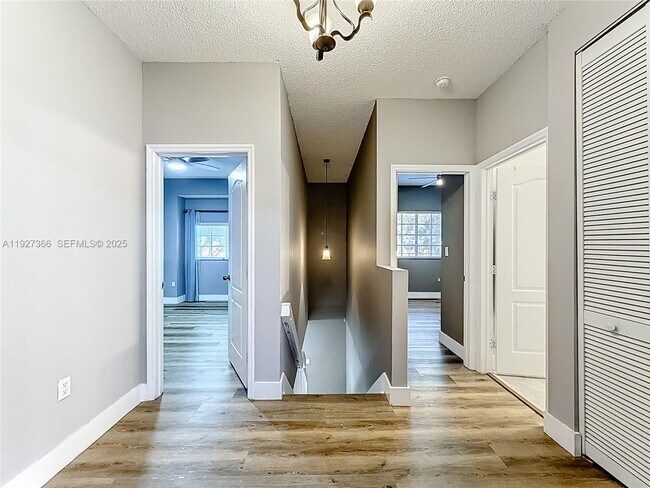 Building Photo - 5955 SW 99th Terrace