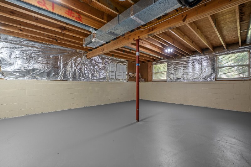 Building Photo - 1703 Long Tree Ct