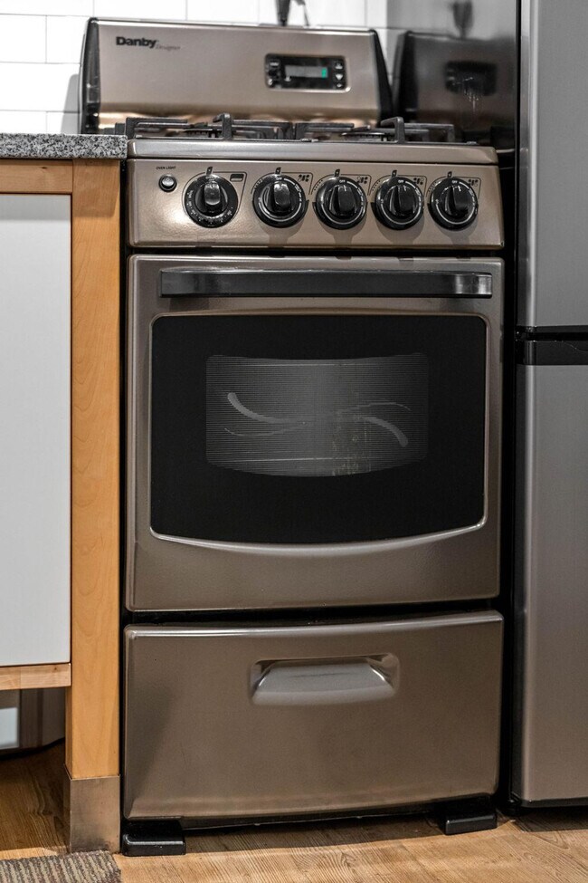 Building Photo - 47 5th St NE