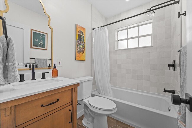 Building Photo - 6331 SW 18th St