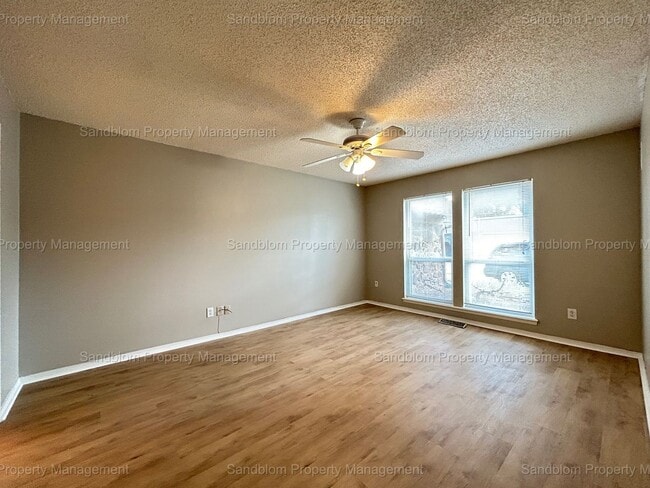 Building Photo - For Lease | Midtown Tulsa | Duplex