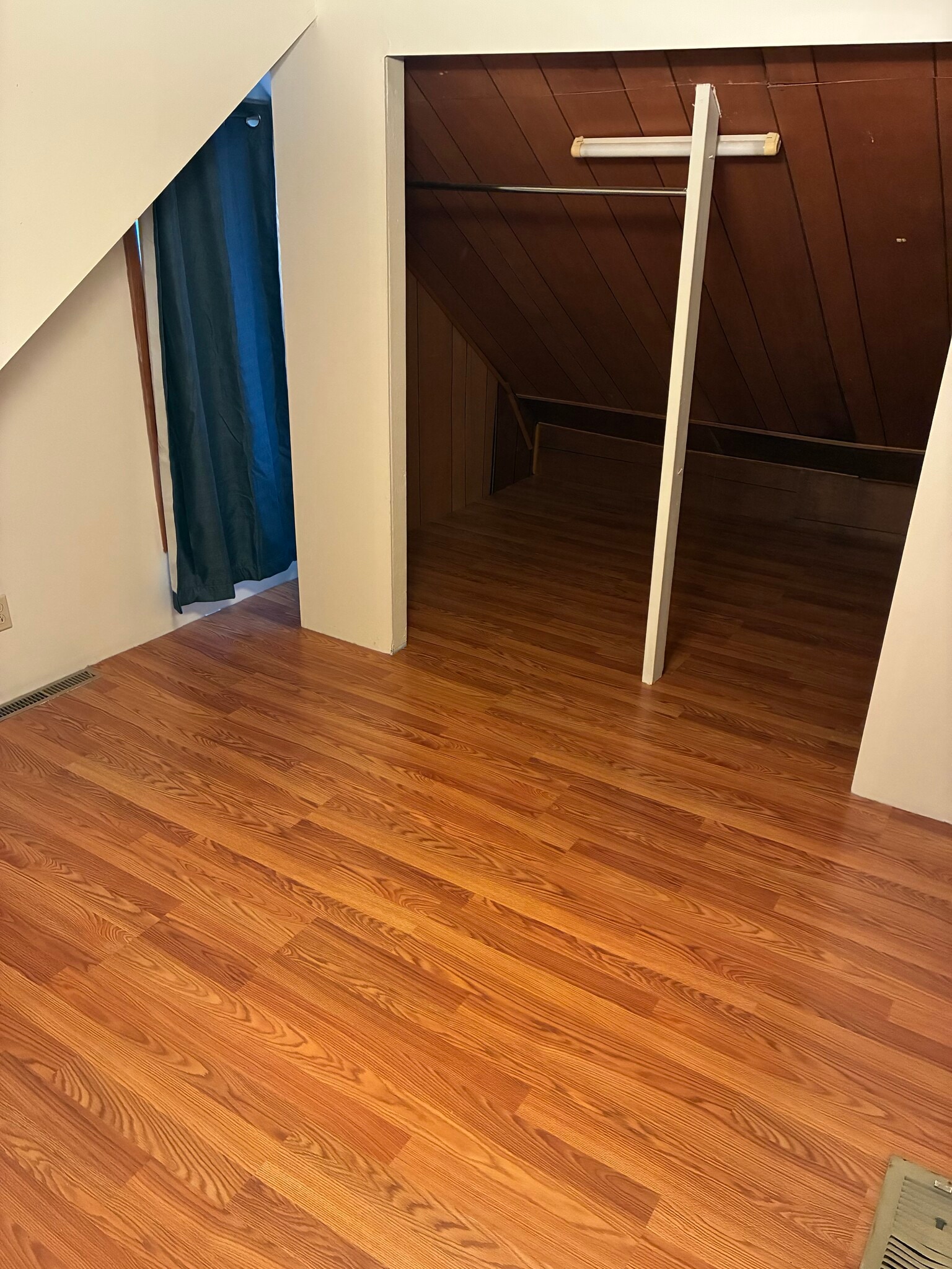 Building Photo - 305 Calder Ave