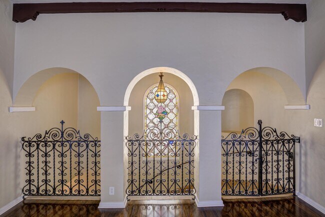 living room - 176 S Orange Dr