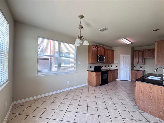 Building Photo - 229 Northwood Dr