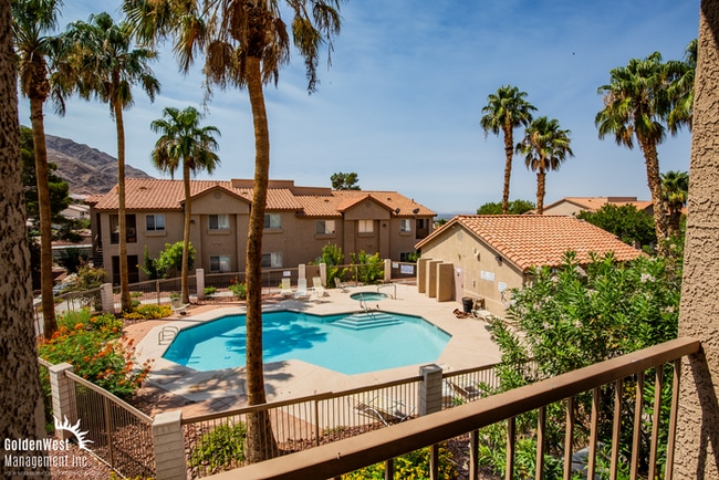 Building Photo - Bright and Spacious 2Bdm 2Ba in Gated Comm...