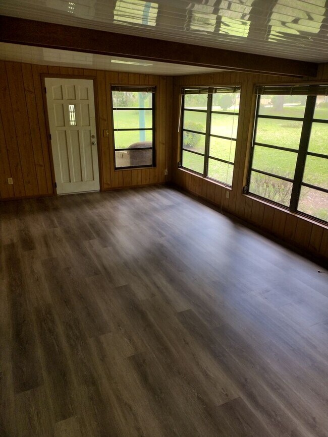 Building Photo - 3610 CR 406