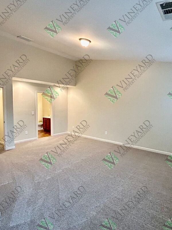 Building Photo - 6130 Elmshorn Way
