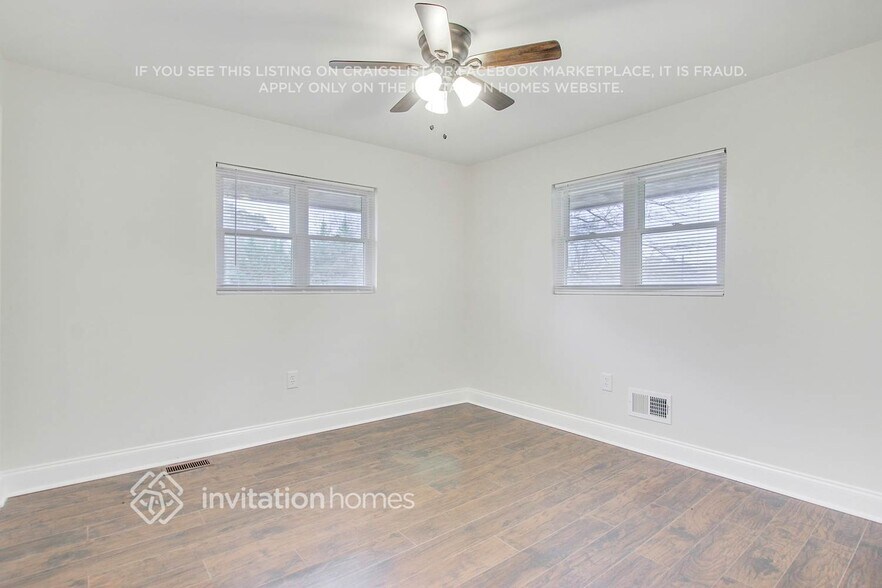 Building Photo - 8475 Estelle St