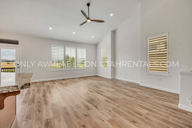 Building Photo - 2979 Desert Forest Ln