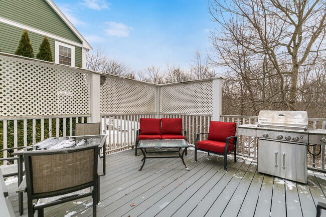 Building Photo - 3 Chapel Way