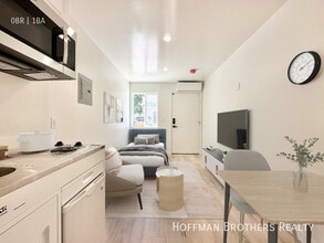 Building Photo - 11955 Rochester Ave