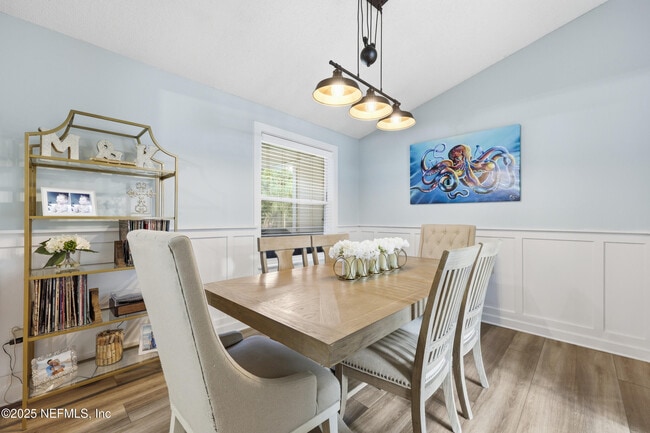 Building Photo - 2143 Lady Di Ln