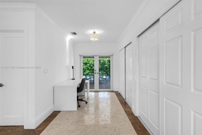 Building Photo - 265 Glenridge Rd