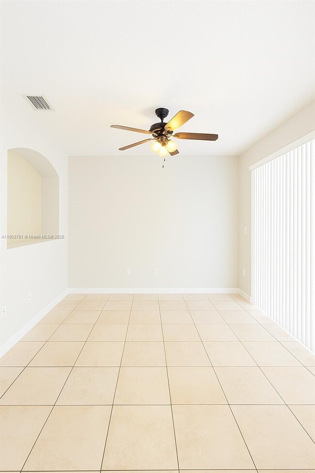 Building Photo - 2417 SE 14th St