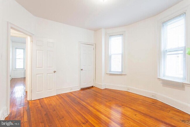 Building Photo - 4628 Sansom St