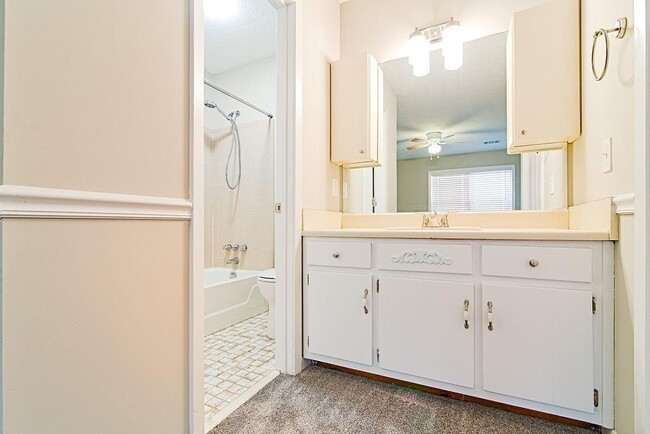 Building Photo - 3535 Miller St