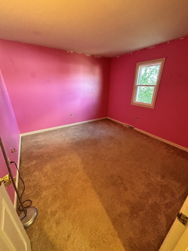 Building Photo - 143 Northwood Ct