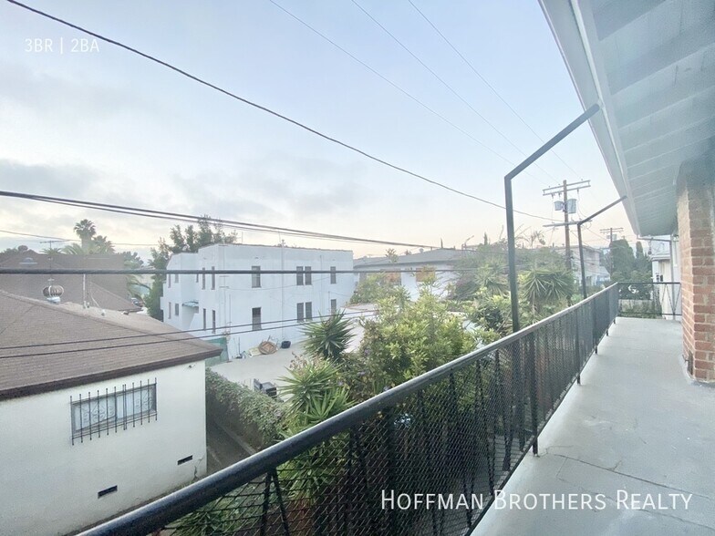 Building Photo - 1445 S Sherbourne Dr