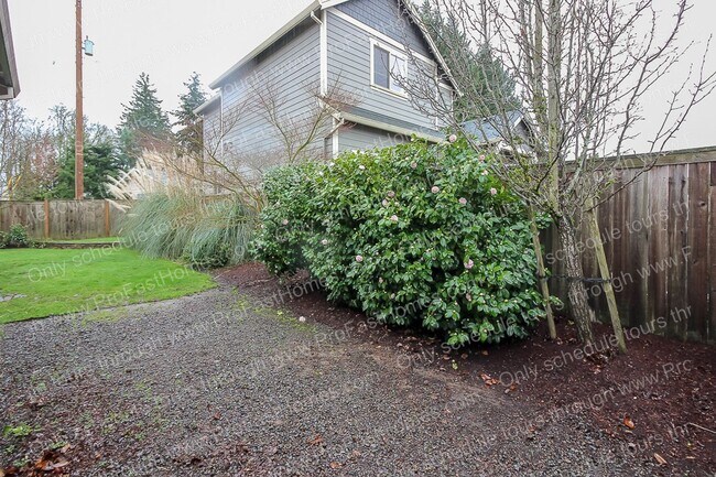 Building Photo - 13386 SE Highpointe St