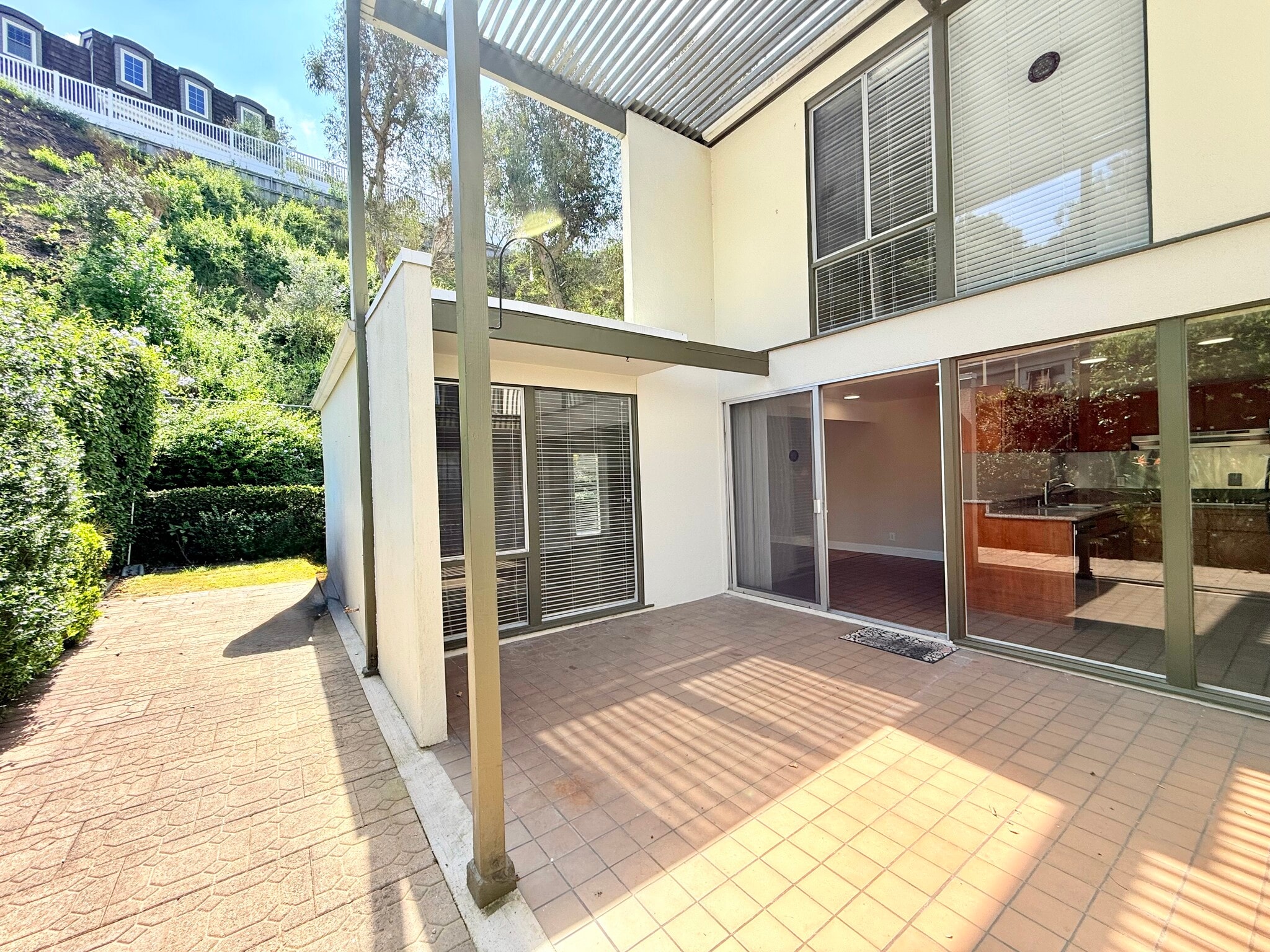 Building Photo - 4126 Del Mar Ave