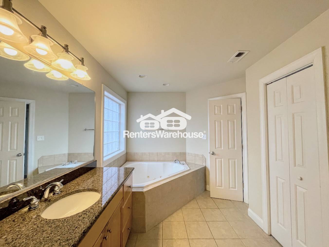 Building Photo - 1135 Arlynn Ln