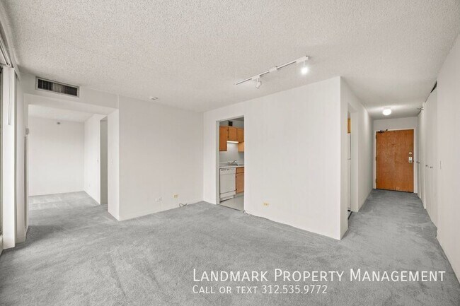 Building Photo - 200 N Dearborn St