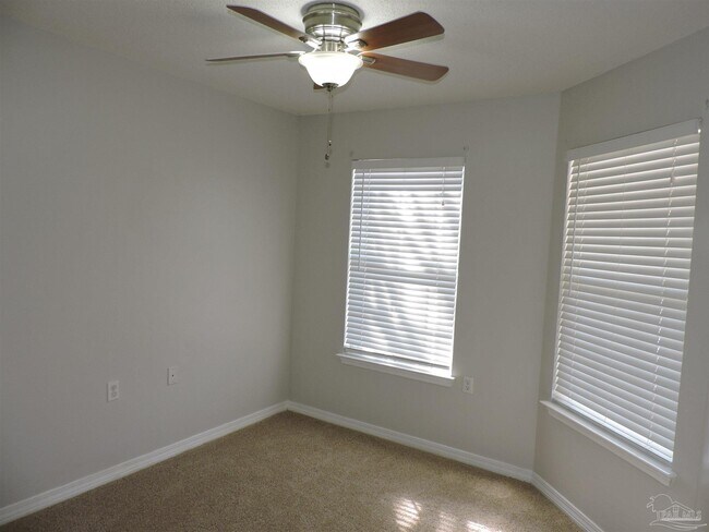 Building Photo - 1100 Sweetbriar St