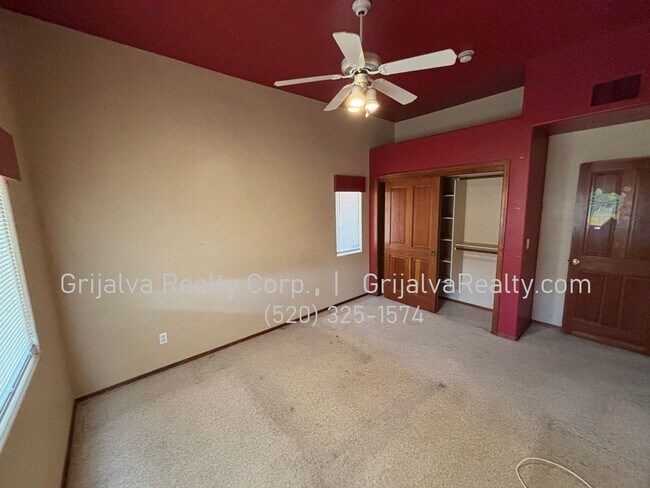 Building Photo - Huge Retreat Style Property for Rent in Central Tucson (Ft Lowell/Campbell)