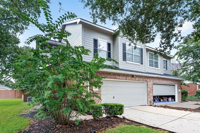 Building Photo - 5403 Canyon Hollow Dr