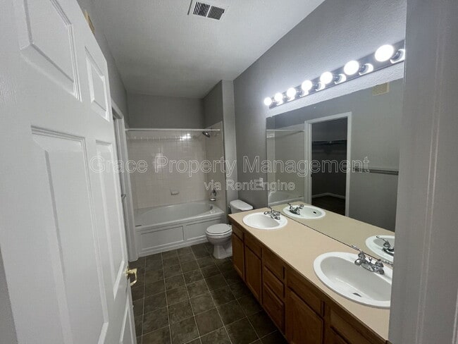 Building Photo - 3370 Boulder Cir