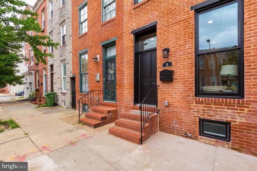Building Photo - 9 E Fort Ave