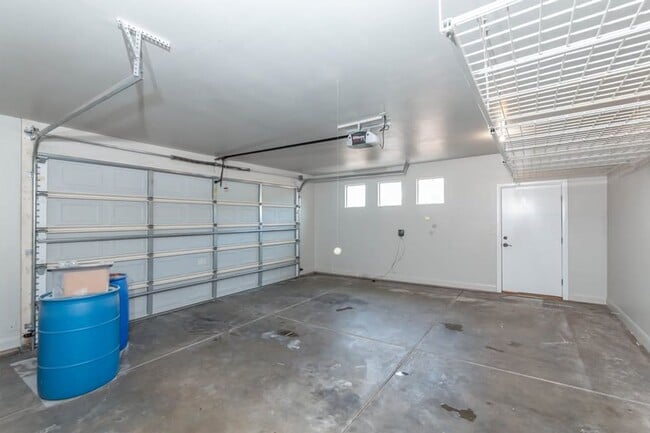 Building Photo - 4 Bedroom Single-Level Home In Hurricane