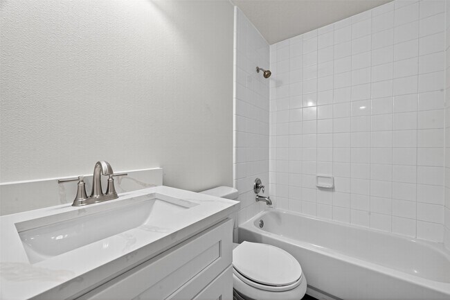 Building Photo - 6654 Stonefort Ct