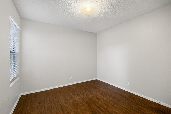 Building Photo - 12901 Chromite St