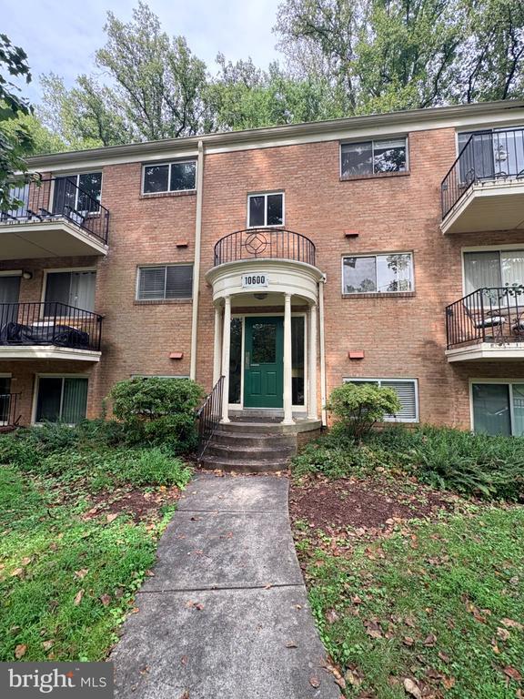 Building Photo - 10600 Kenilworth Ave