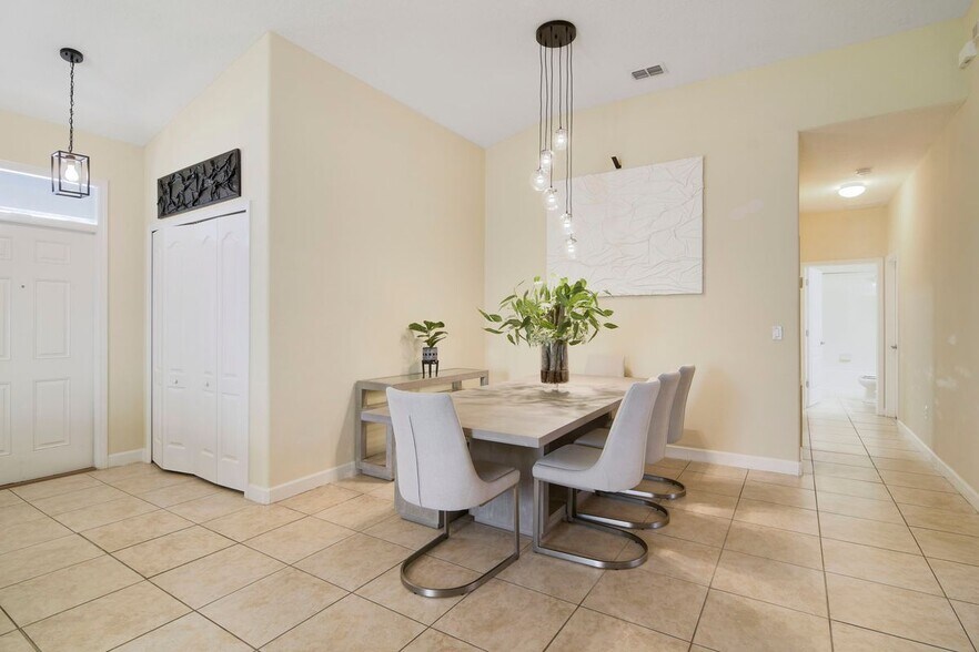 Building Photo - 5808 Tarleton Way