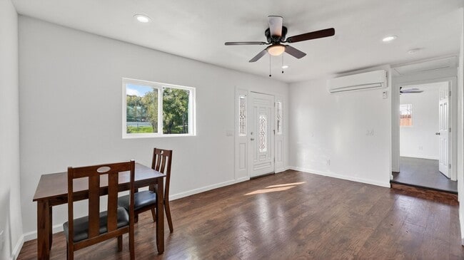 Building Photo - 1216 Butterfield Rd