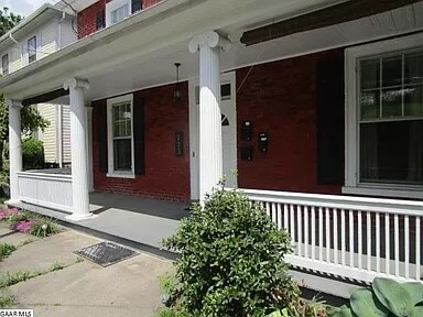 Primary Photo - 223 N Jefferson St