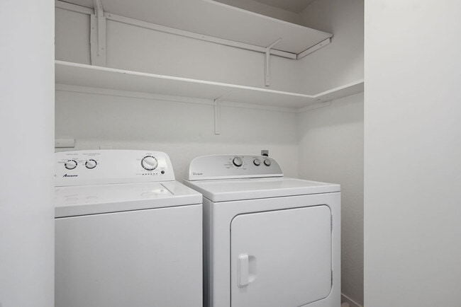 Building Photo - 7561 Glowing Ember Ct