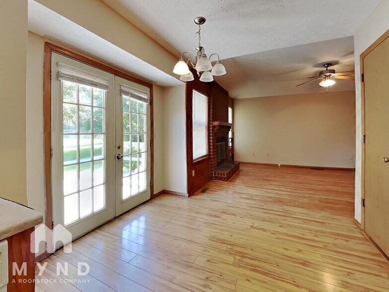 Building Photo - 3744 S Colgate Ave