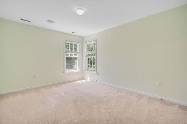 Building Photo - Spacious 5 Bedroom Home in Moseley – $3,800/mo