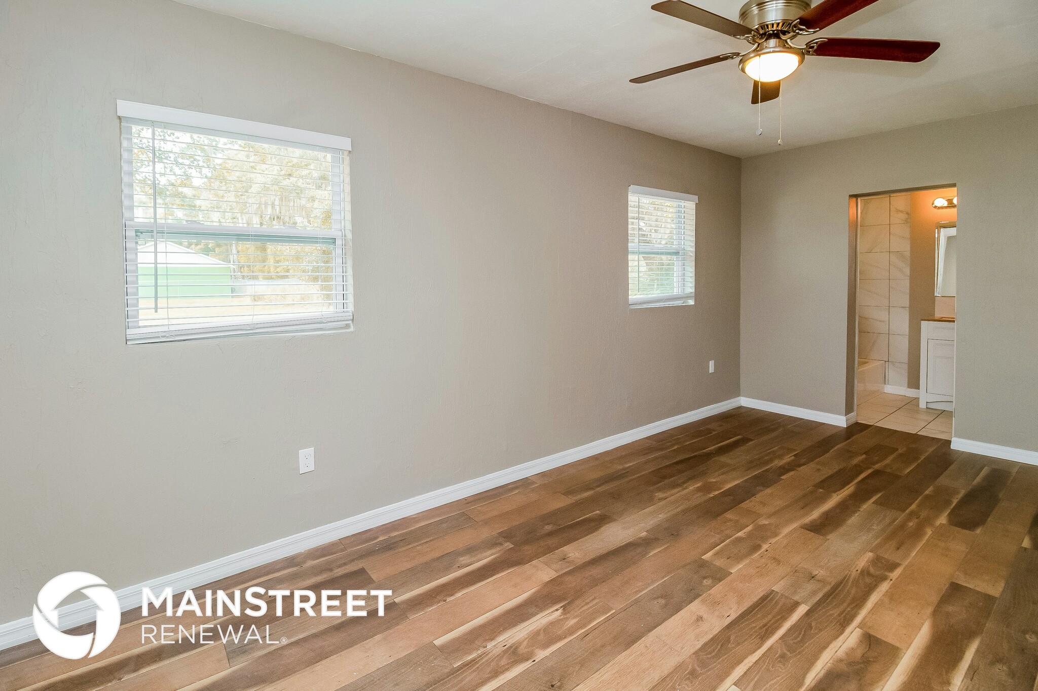 Building Photo - 825 E Jackson Ave