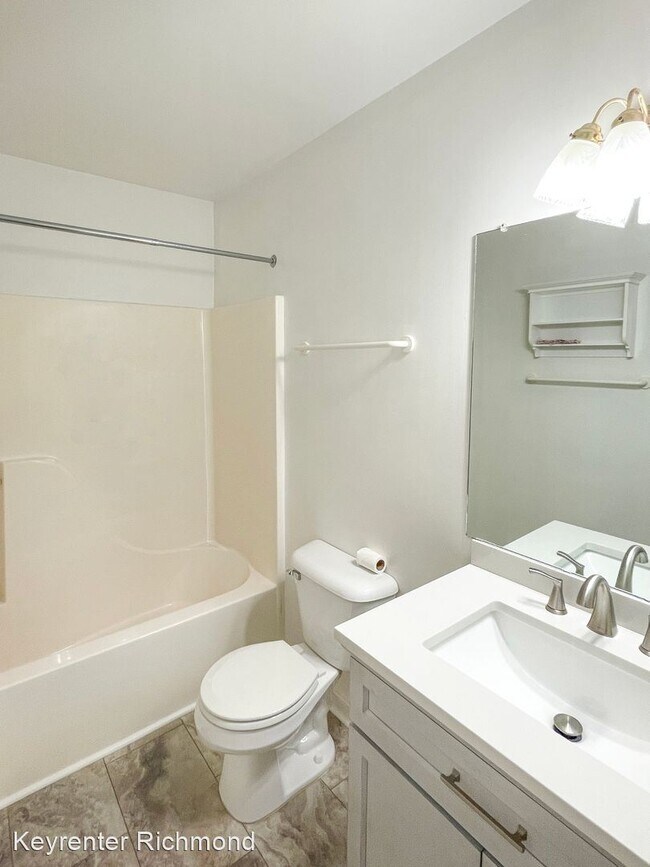 Building Photo - 3 br, 2.5 bath House - 400 Village Gate Dr