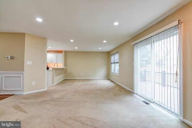 Building Photo - 115 Gleneagles Dr