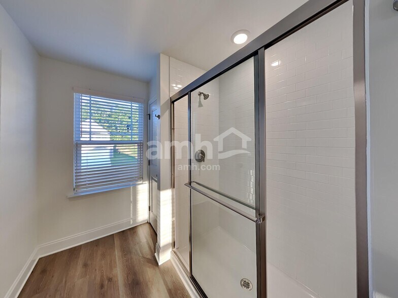 Building Photo - 231 Marin Dr