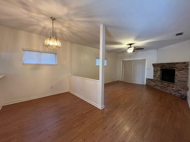 Building Photo - 2552 Panther Creek Rd