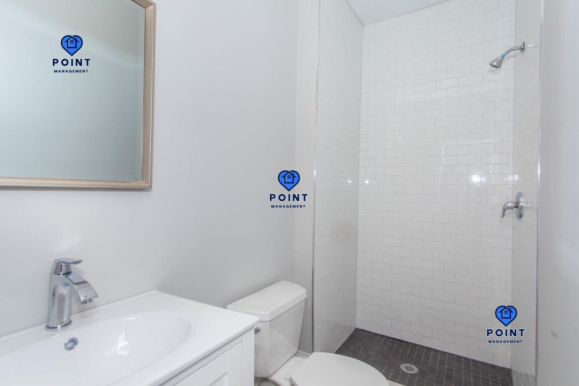 Building Photo - 128 Bremen St