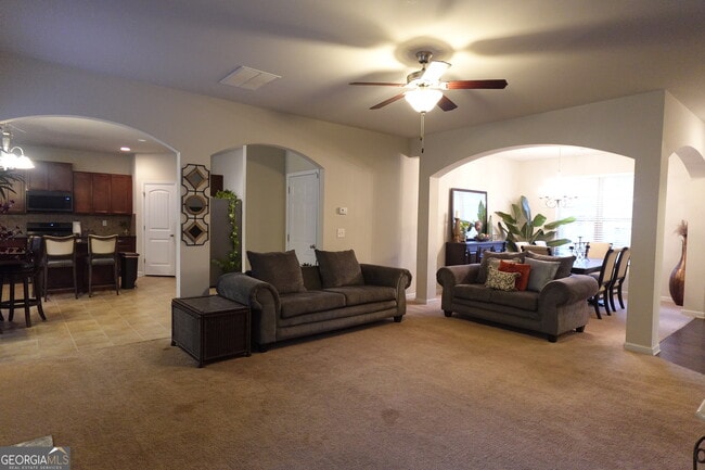 Building Photo - 9775 Ivey Ridge Cir